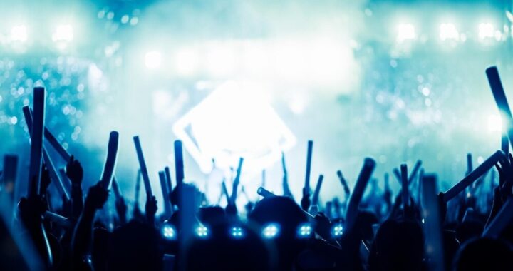 festiwal-piosenki----mira----2025--muzyka--przyja--auto-1850