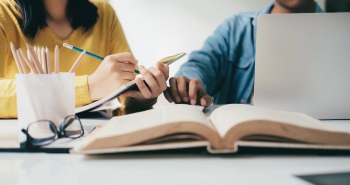 dzieci-w-ostr--dzie-zmieniaj---szko--y-dzi--ki-szk-auto-3576