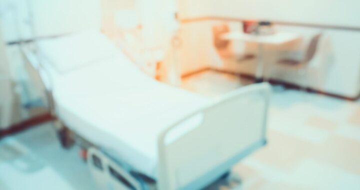 mi--akowo-zyskuje-pierwszy-og--lnodost--pny-defibr-auto-3803