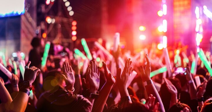 koncert-w-ogrodzie-r----anym-to-b--dzie-uczta-dla--auto-1764